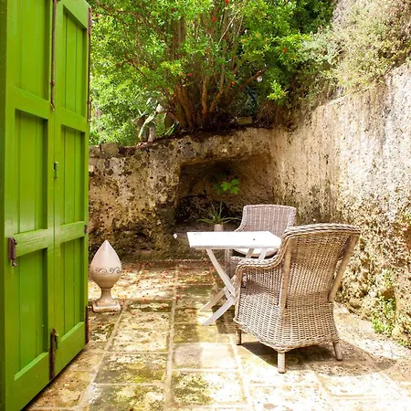 Naturalis Bio Çiftlik konaklama Martano