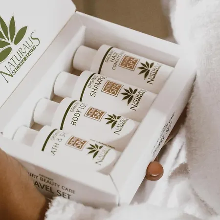 Naturalis Bio Farm stay